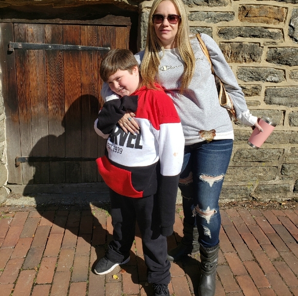 Meet your Posher, Danielle - Picture 3 of 4